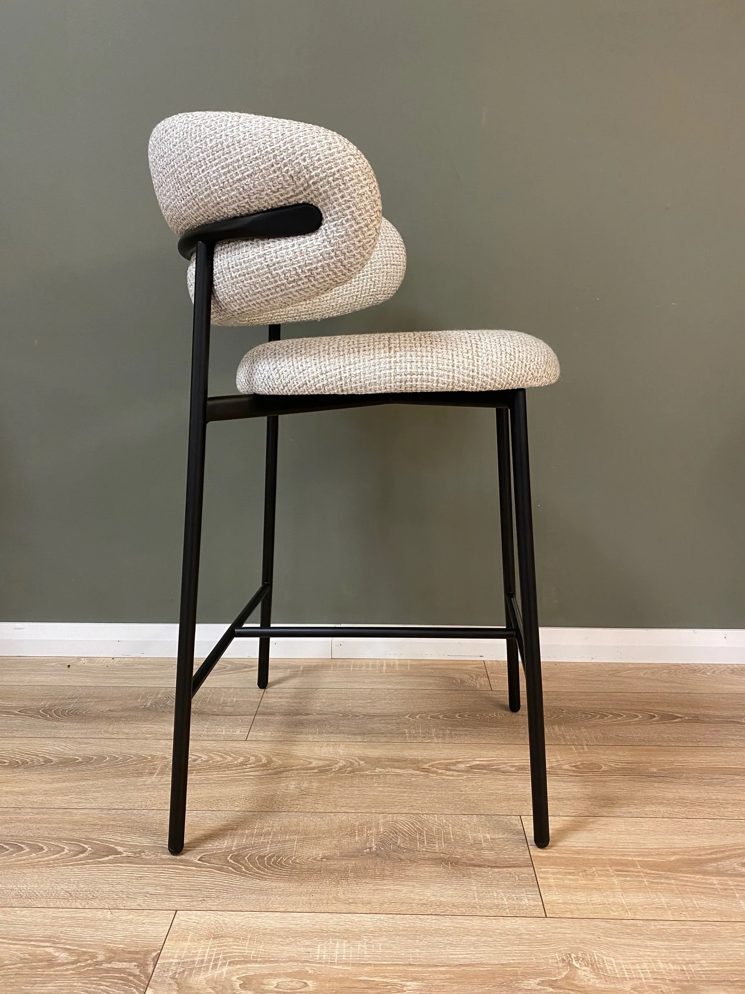 Oleandro Barstool - Image 3