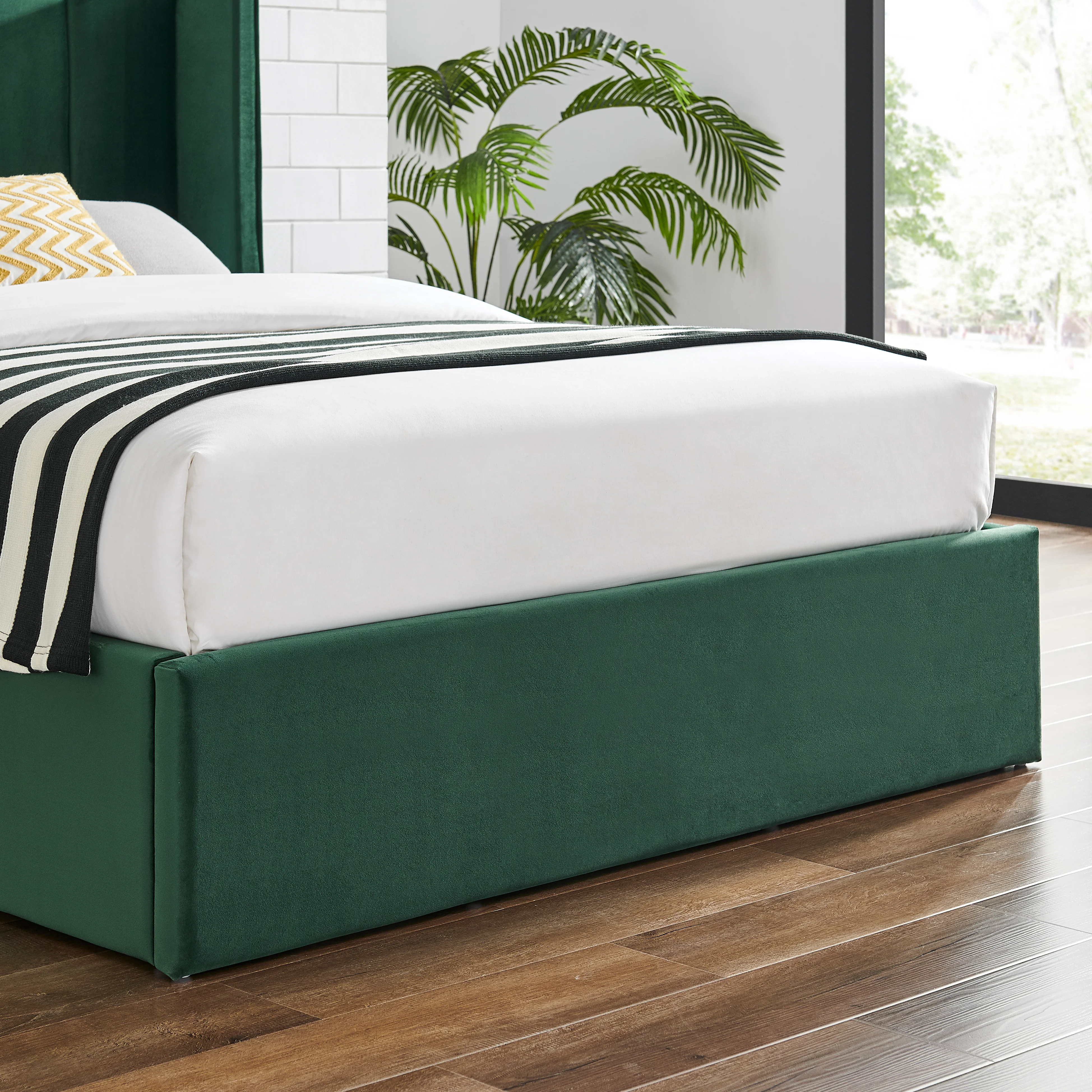 BOLOGNA KINGSIZE EMERALD BEDFRAME - Image 2