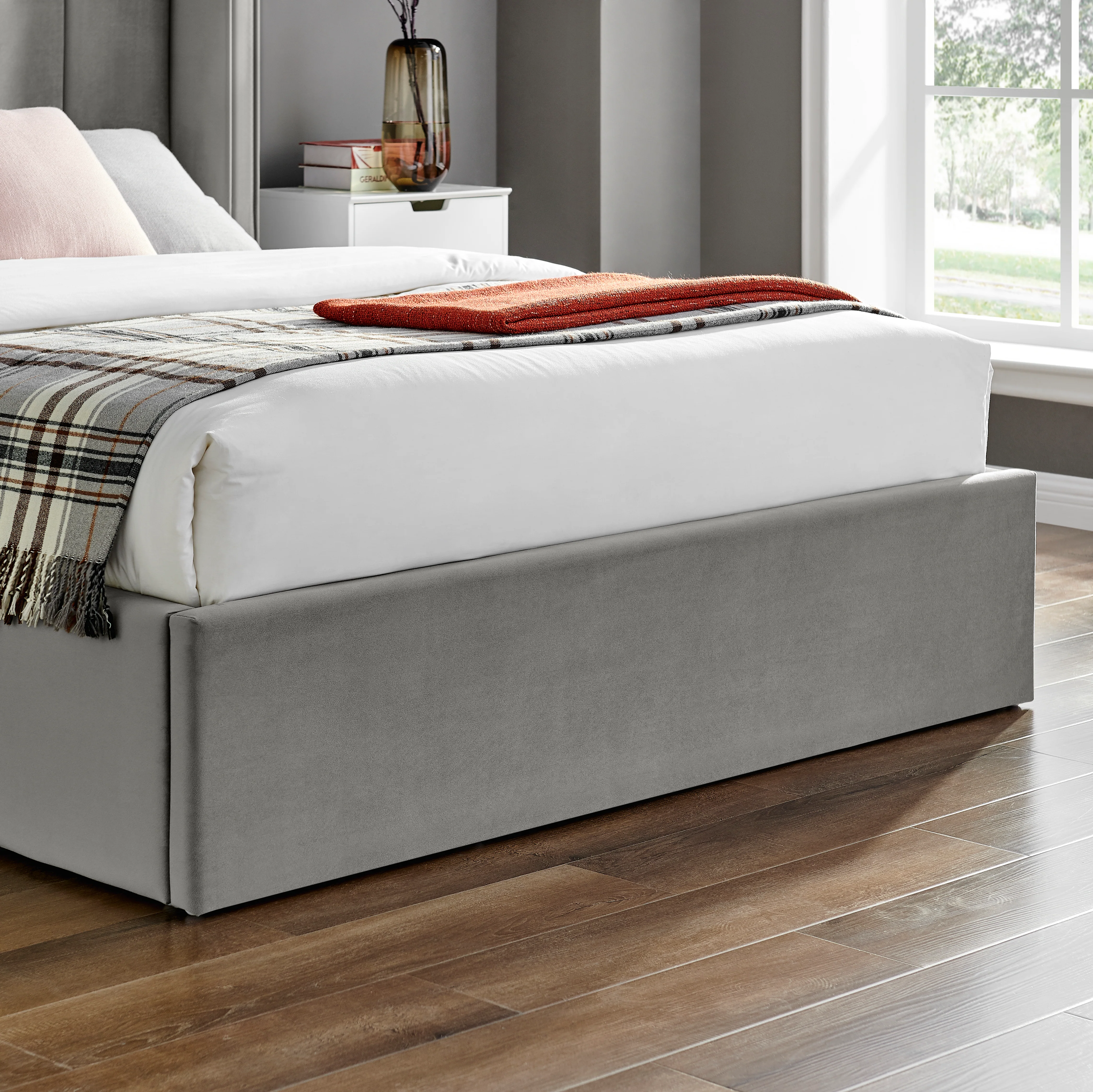BOLOGNA KINGSIZE SILVER BEDFRAME - Image 2