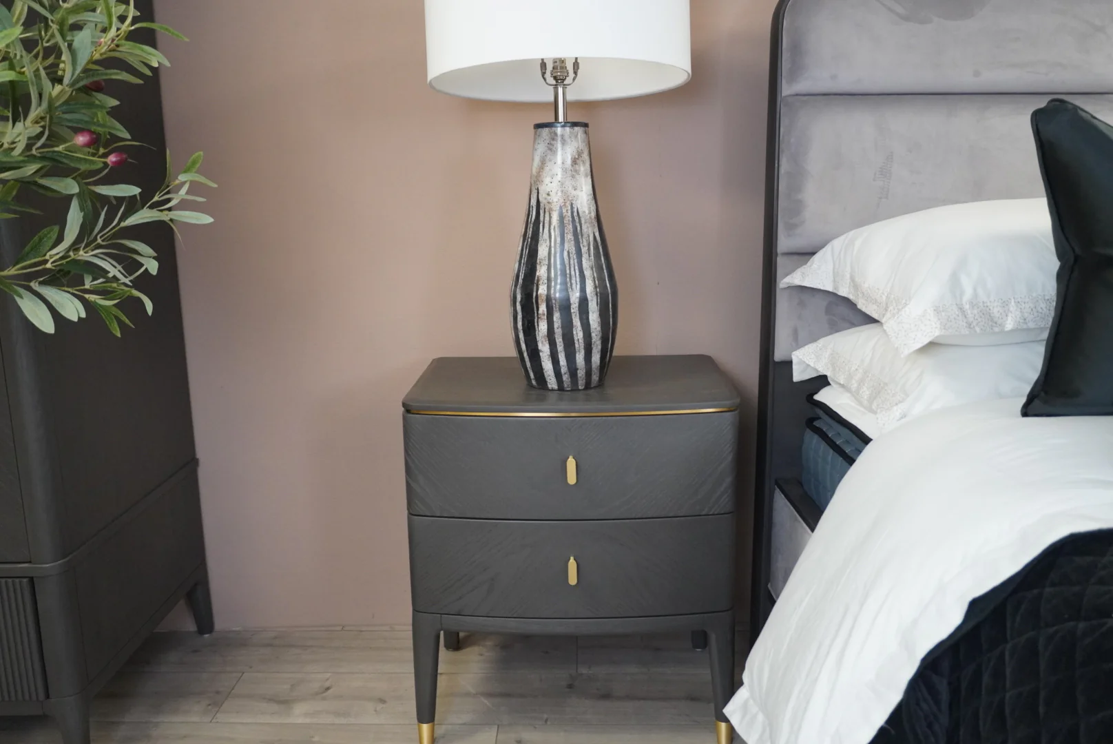 Diletta Ebony Nightstand - Image 3