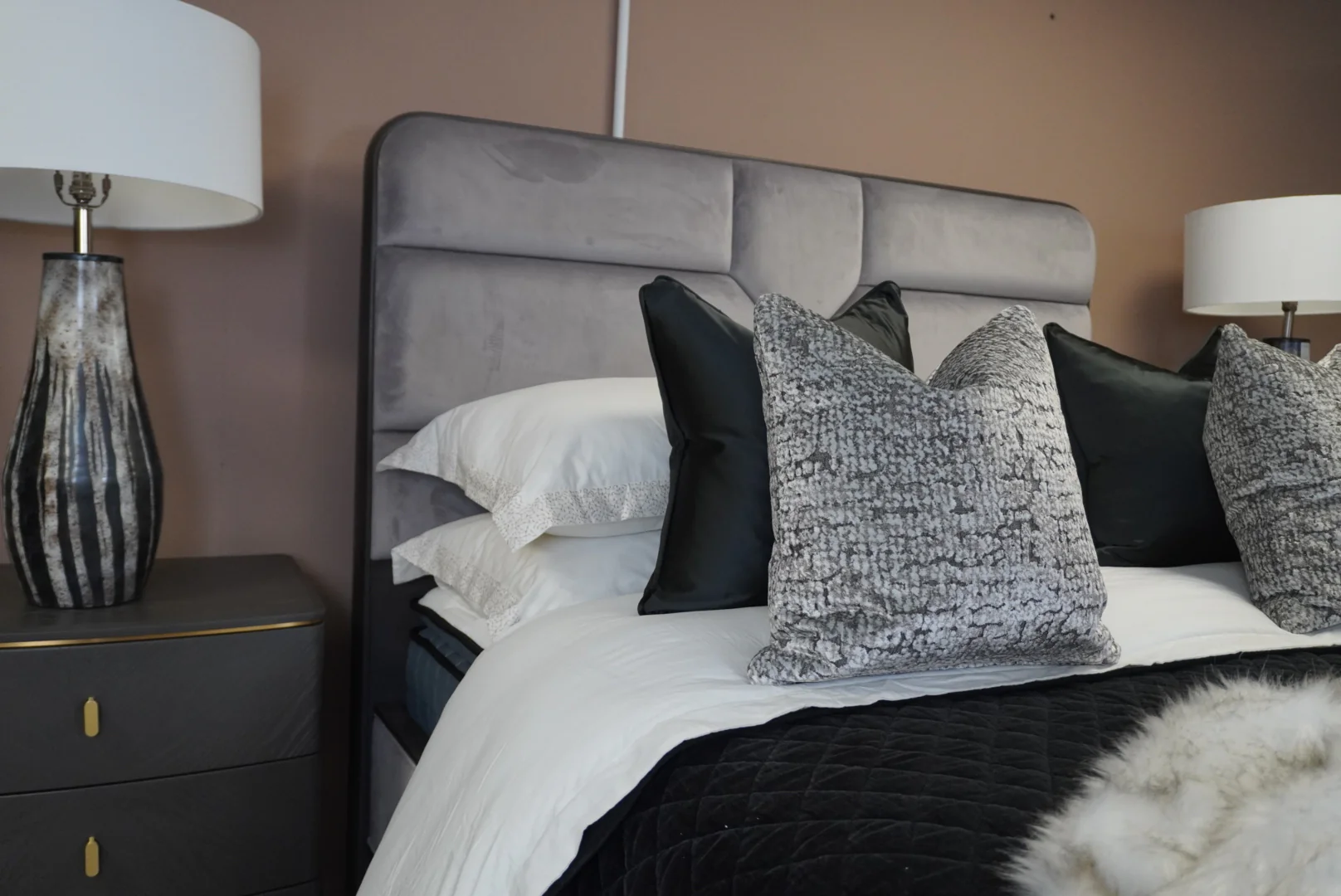 Diletta Ebony Nightstand - Image 5