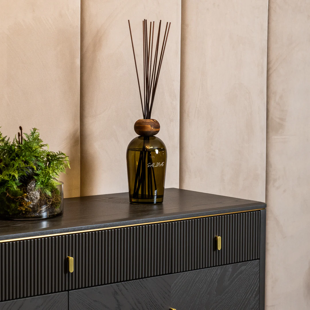 Diletta Ebony Wide Chest - Image 3