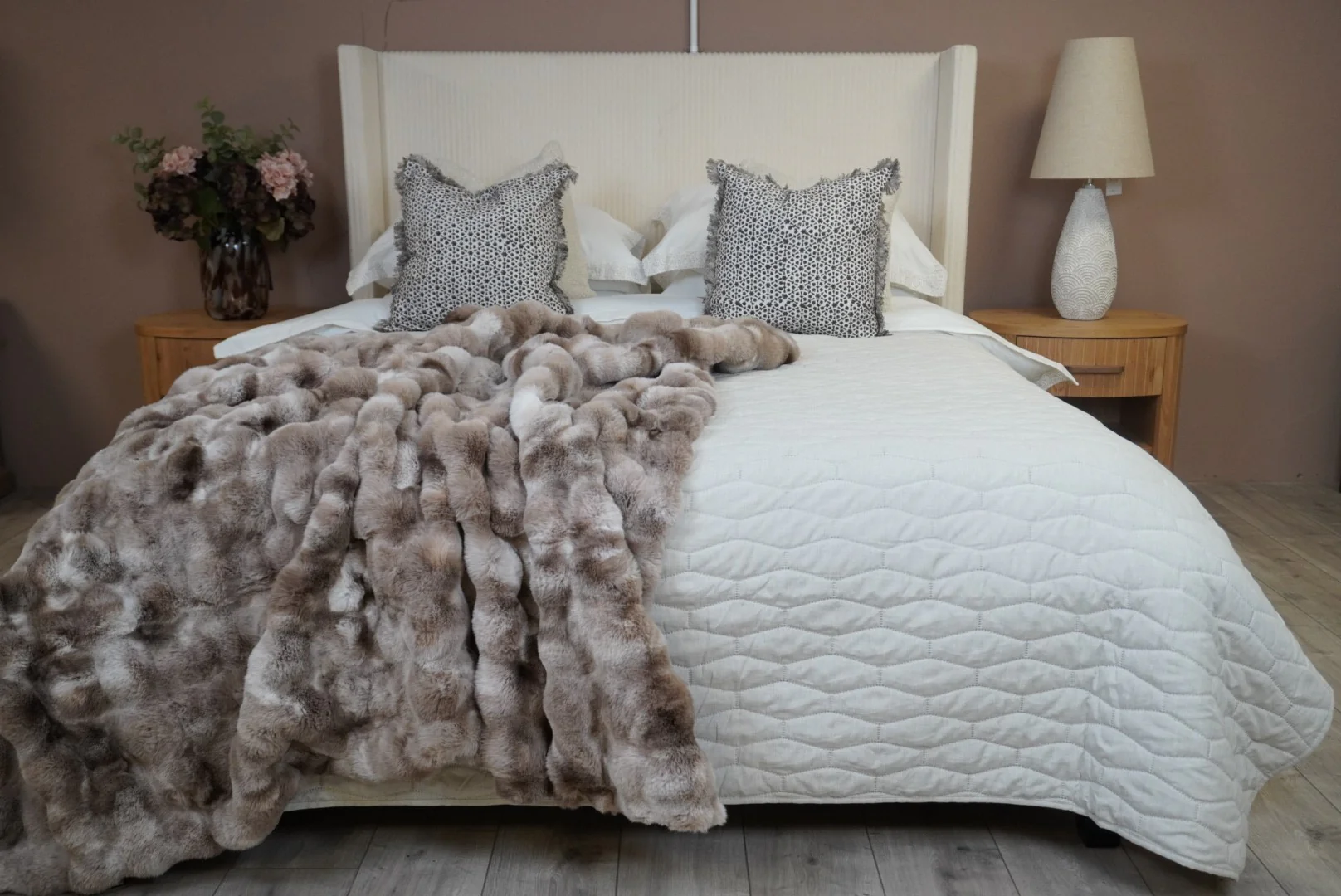 Lyon Kingsize Bedframe