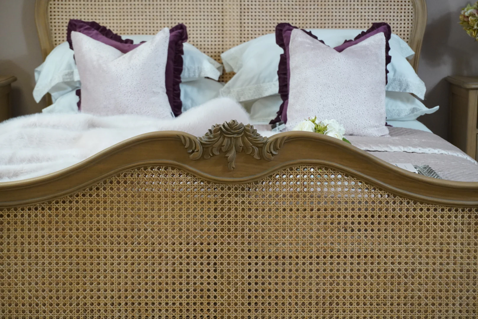 Reims Kingsize Bedframe - Image 3
