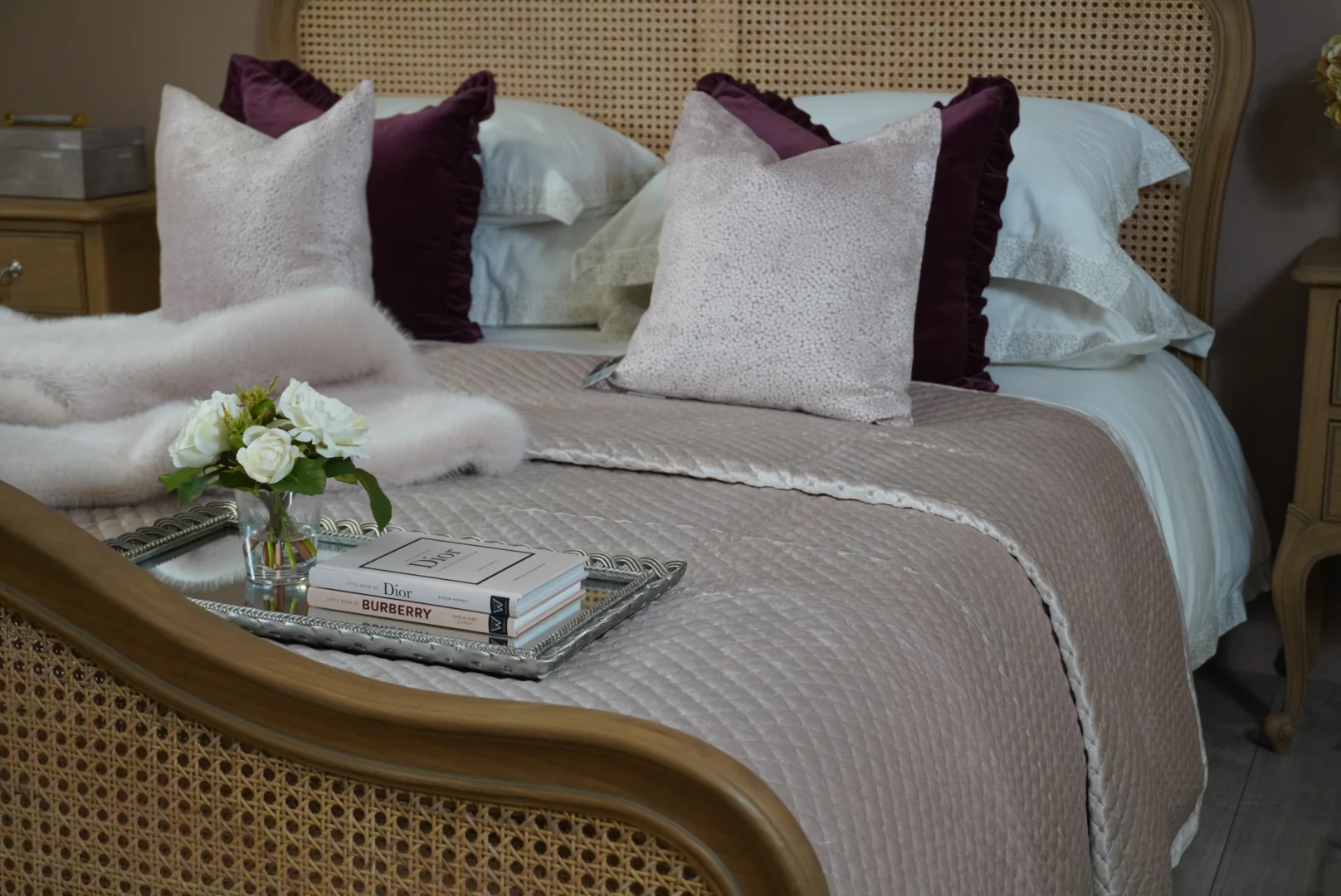 Reims Kingsize Bedframe - Image 4