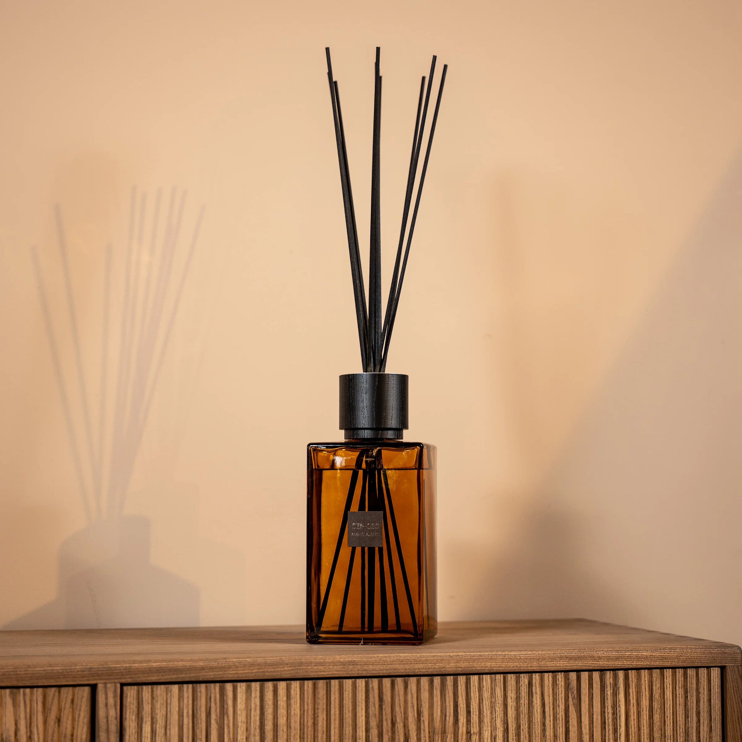 Sences Amber Extra Large Alang Alang Reed Diffuser 2200ml - Image 5