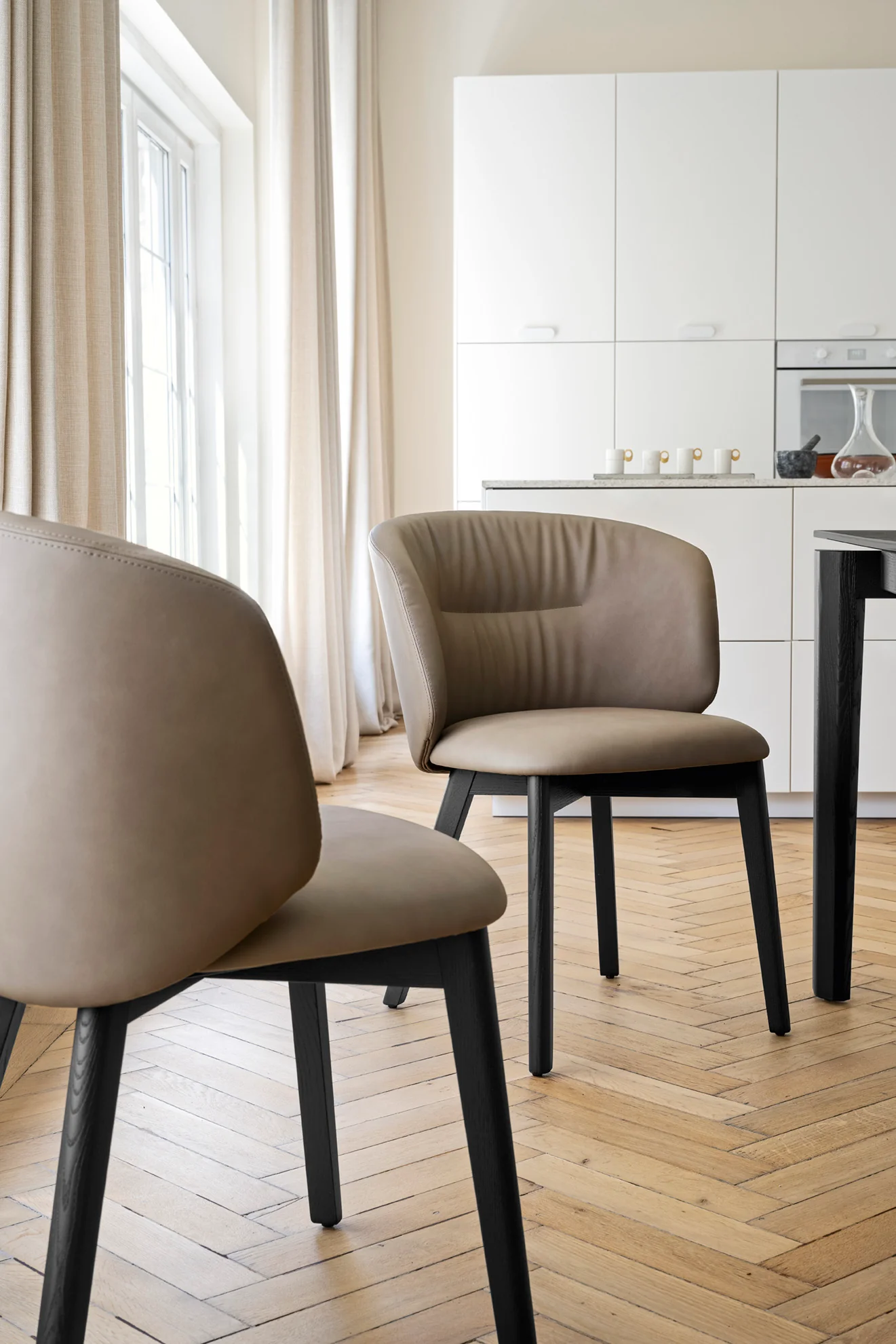 Sweel Dining Chair - Image 3