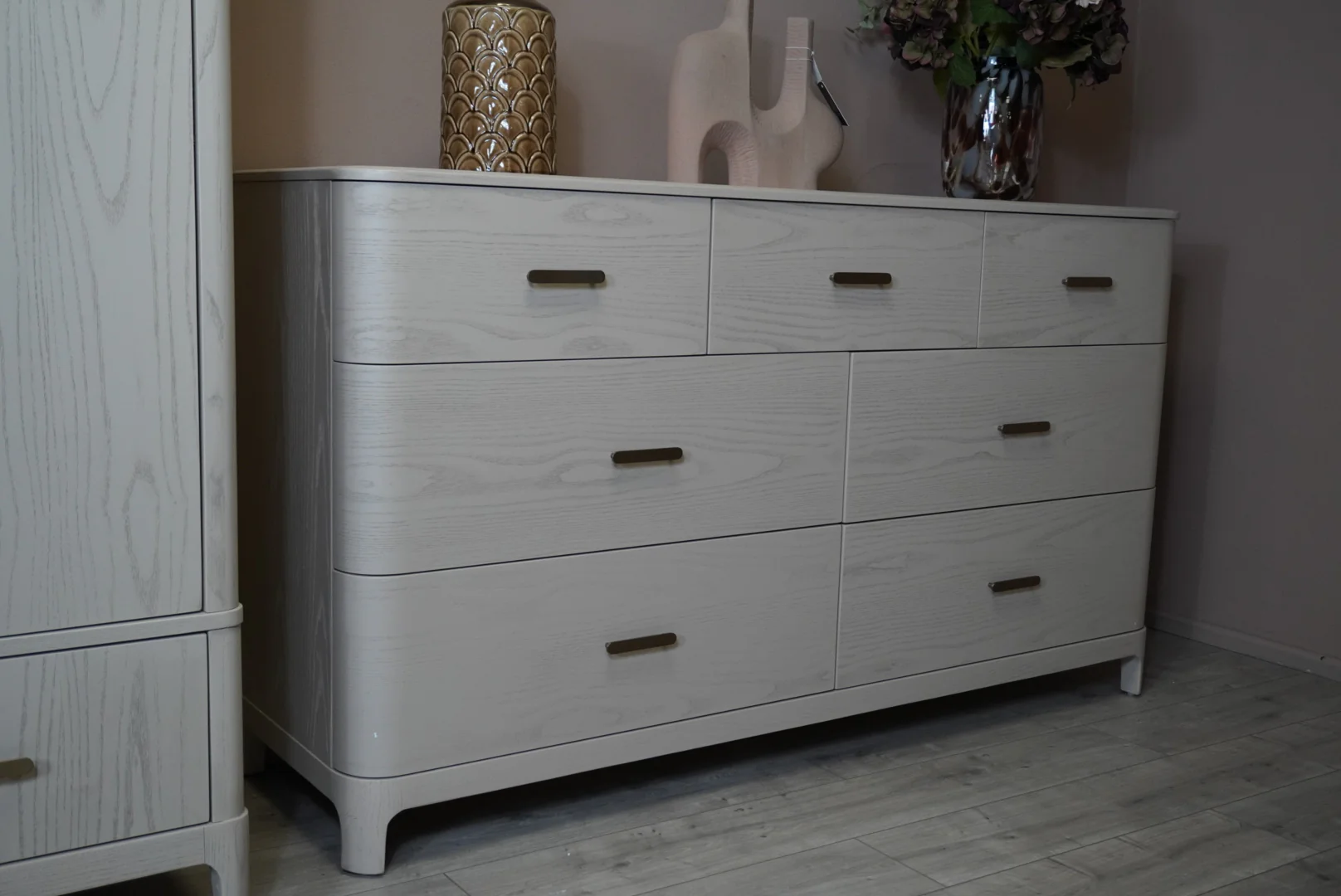 Zahra 7Drawer chest - Image 5
